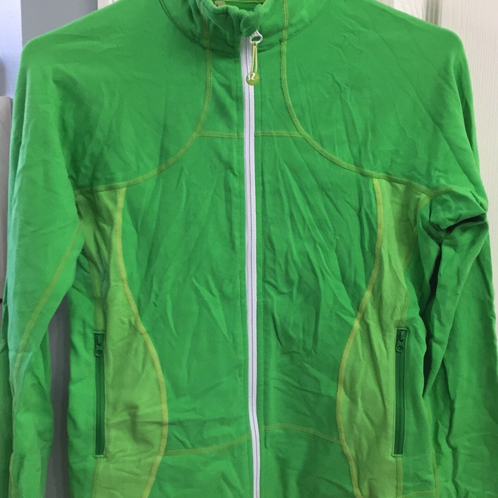 Lululemon sz 8 fitted jacket great condition
